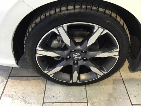 Used 2025 Honda Civic Sport Touring image 31