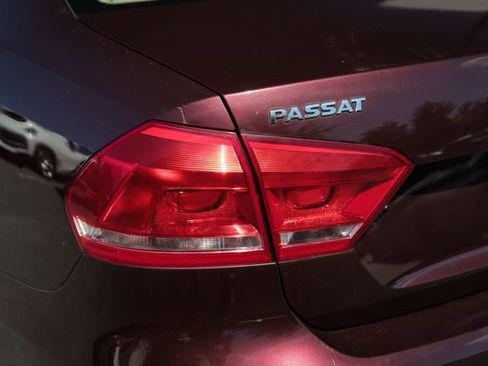 Used 2013 Volkswagen Passat 2.5 SEL Premium FWD image 17