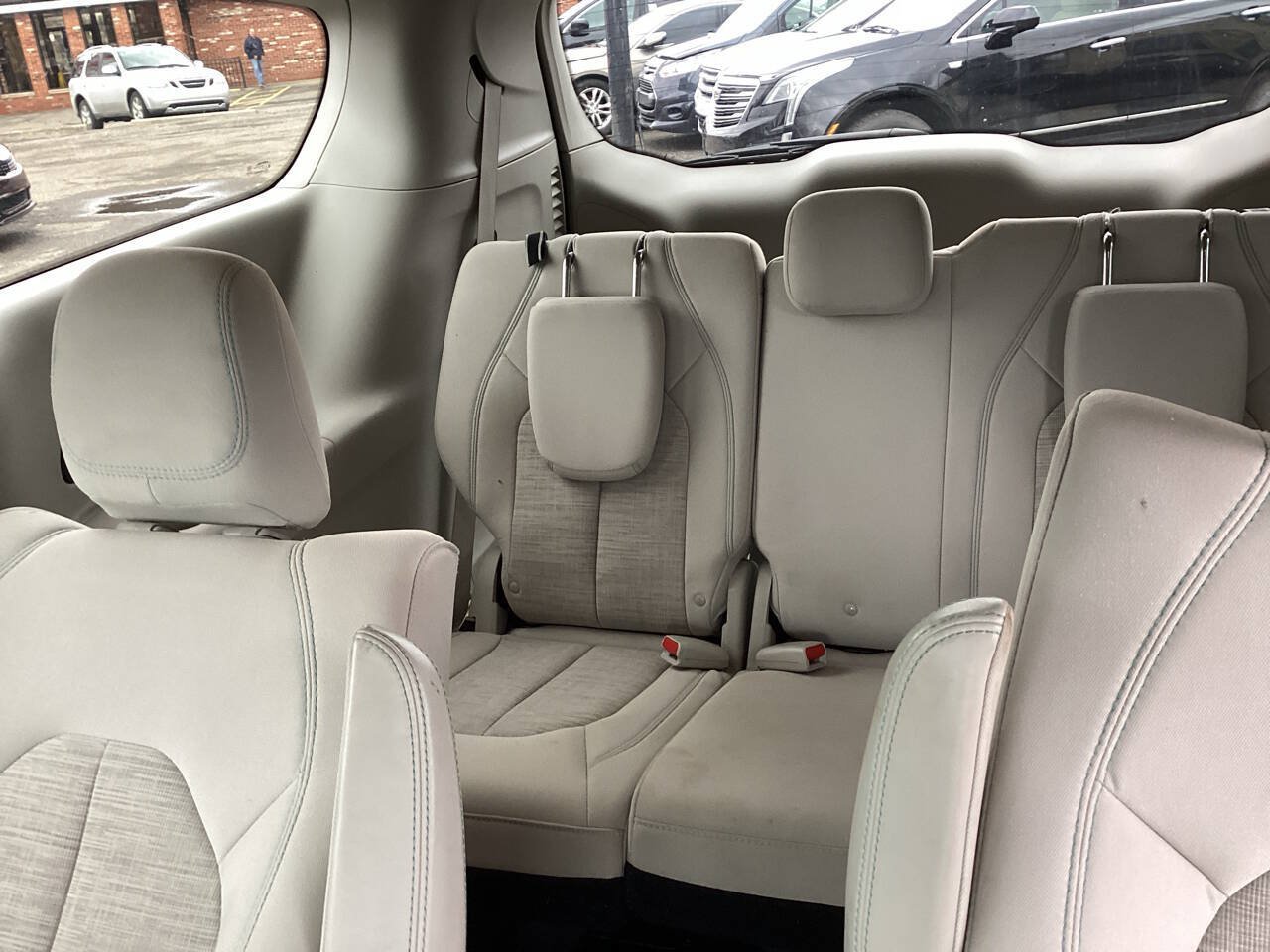 Used 2018 Chrysler Pacifica Touring Plus FWD image 24