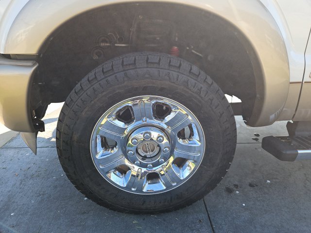 Used 2012 Ford F250 King Ranch w/ King Ranch w/Chrome Pkg AWD/4WD image 4