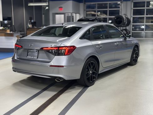 Used 2023 Honda Civic Sport image 4