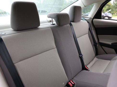 Used 2014 Ford Focus SE FWD image 14