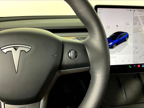 Used 2022 Tesla Model 3 Long Range AWD/4WD image 12