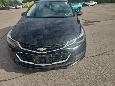 Used 2016 Chevrolet Cruze LT FWD image 2
