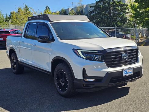 Used 2021 Honda Ridgeline Black Edition image 3