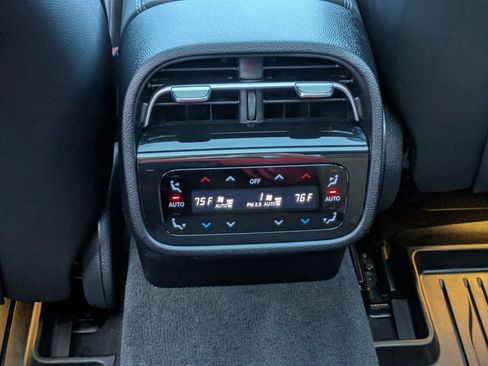 Used 2025 Mercedes-Benz E 53 AMG e 4MATIC Sedan image 27