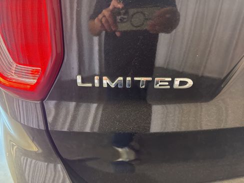Used 2016 Ford Explorer Limited FWD image 12