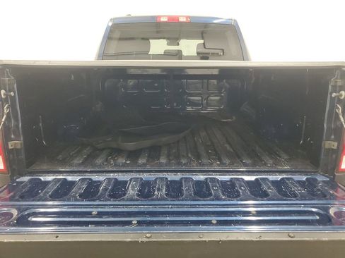 Used 2021 RAM 1500 Classic SLT image 10