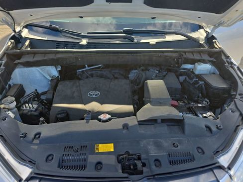 Used 2019 Toyota Highlander XLE image 35