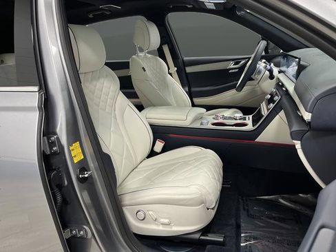 Used 2025 Genesis GV80 3.5T Prestige image 33