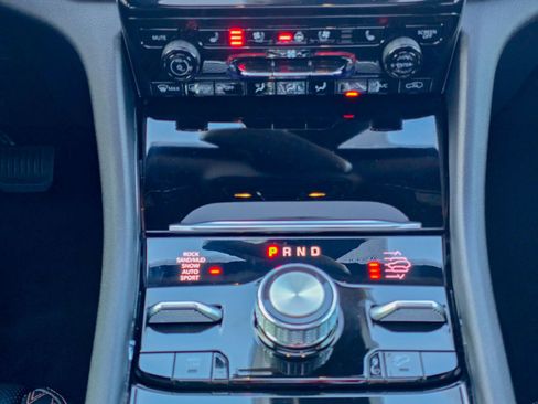 Used 2025 Jeep Grand Cherokee L Summit image 44