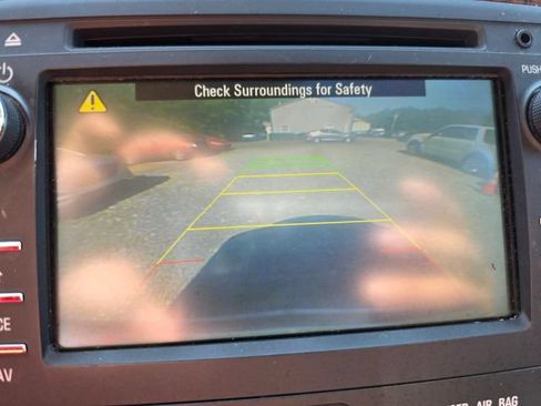 Used 2013 Chevrolet Traverse LT AWD/4WD image 17