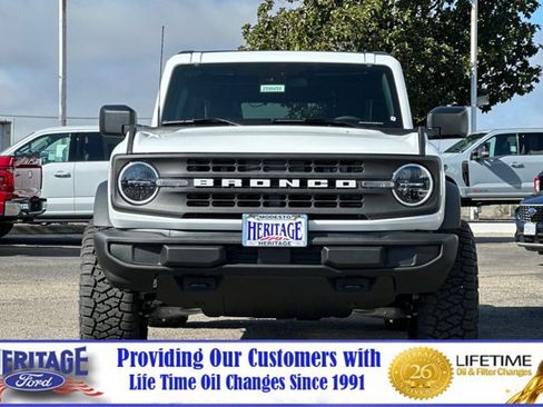New 2025 Ford Bronco 4-Door AWD/4WD image 9