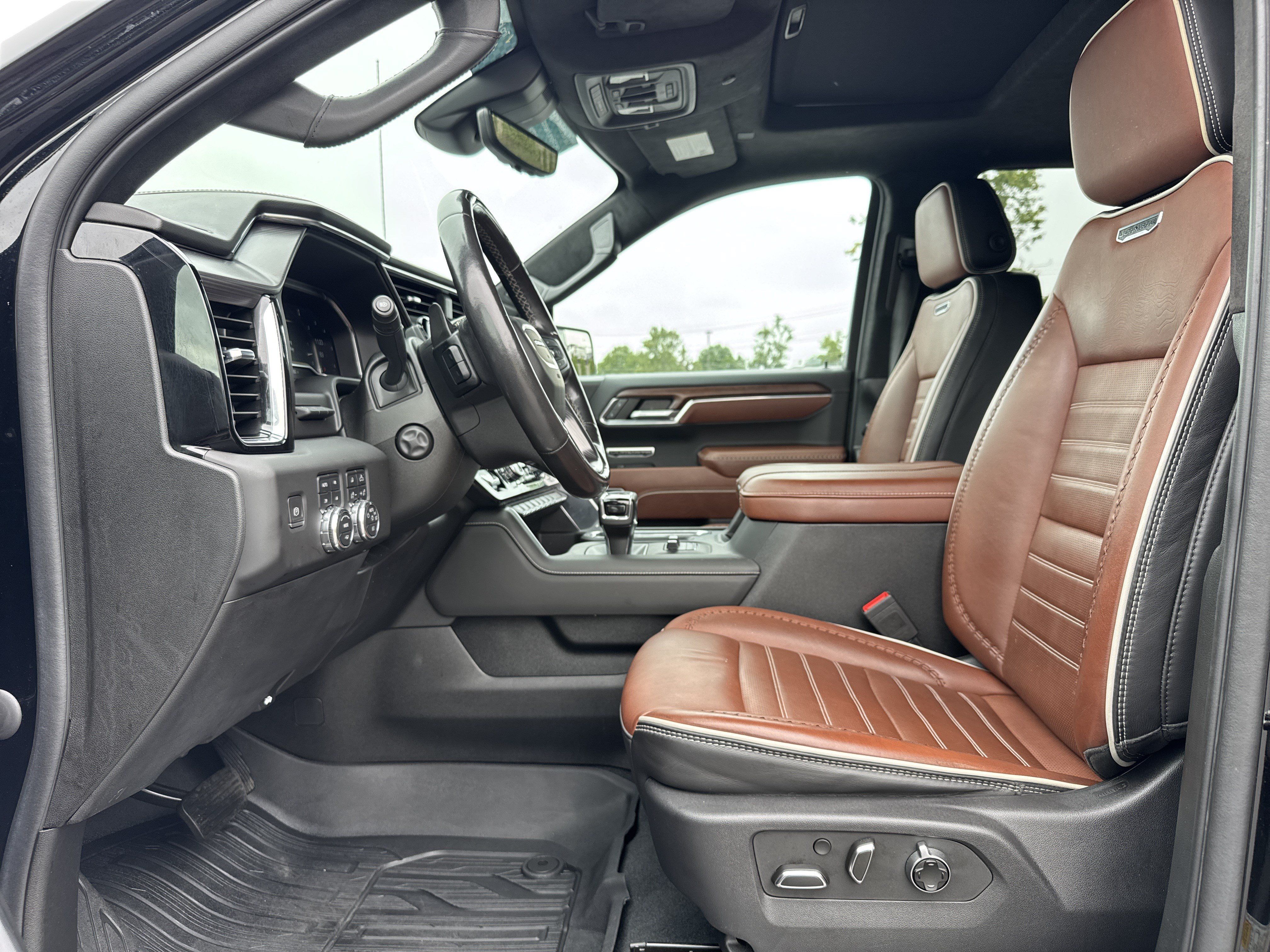 Used 2023 GMC Sierra 1500 Denali Ultimate AWD/4WD image 16