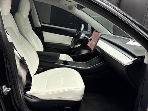 Used 2018 Tesla Model 3 Long Range image 25