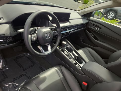 Used 2023 Honda Accord Touring image 16
