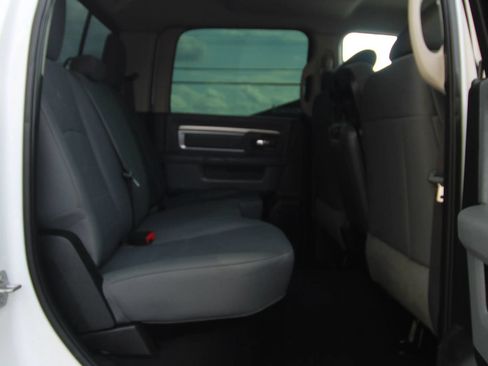 Used 2018 RAM 2500 SLT AWD/4WD image 12