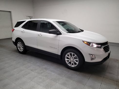 Used 2020 Chevrolet Equinox LS w/ LS Convenience Package FWD image 11