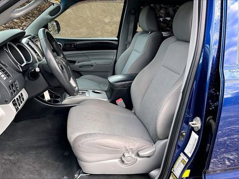 Used 2015 Toyota Tacoma Base w/ TRD Off-Road Package image 21