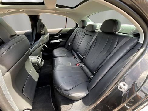 Certified 2025 Mercedes-Benz E 350 4MATIC Sedan w/ MBUS Superscreen Package image 24