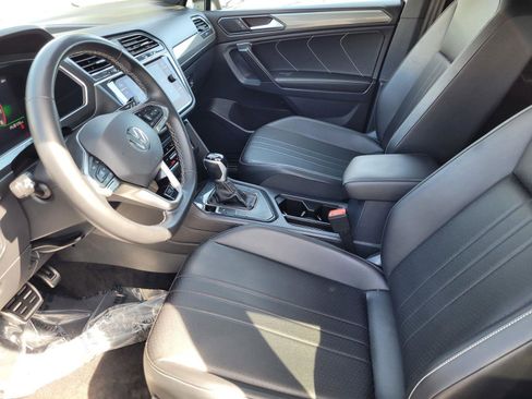 Certified 2023 Volkswagen Tiguan SE R-Line FWD image 20