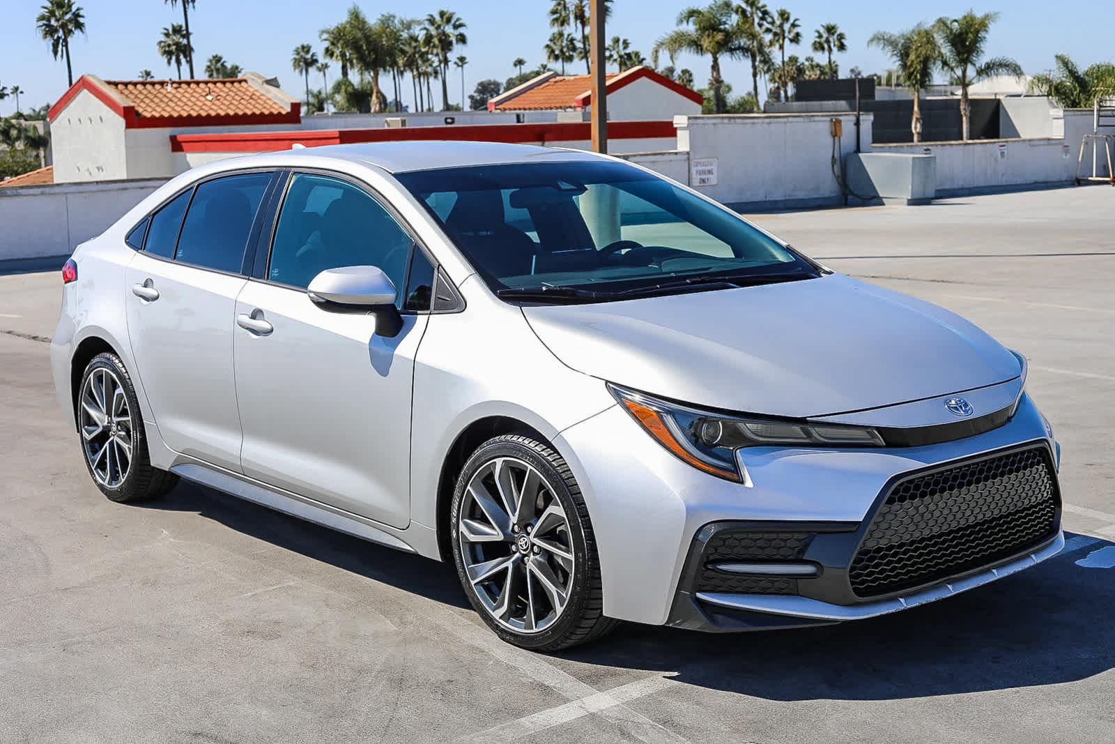Used 2021 Toyota Corolla SE FWD image 4