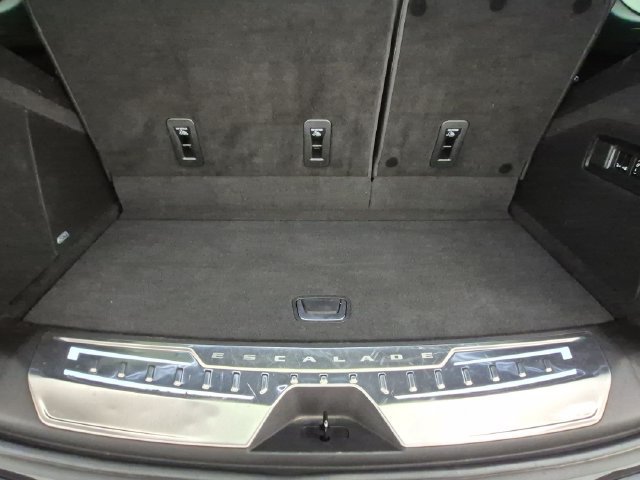 Certified 2023 Cadillac Escalade Sport Platinum w/ LPO, ONYX Package AWD/4WD image 26