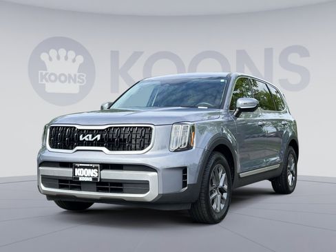Used 2023 Kia Telluride LX AWD/4WD image 1