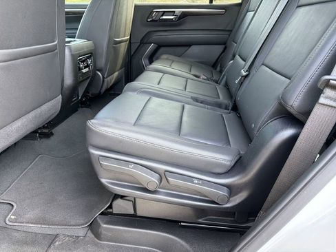 Used 2025 Chevrolet Tahoe Z71 AWD/4WD image 17