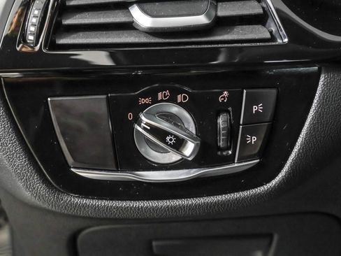 Used 2021 BMW 530i xDrive AWD/4WD image 24