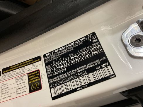 Used 2025 Mercedes-Benz GLE 450e 4MATIC image 29