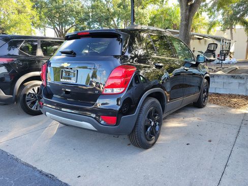 Used 2020 Chevrolet Trax LT w/ Driver Confidence Package FWD image 8