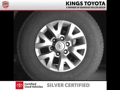 Used 2019 Toyota Tacoma SR5 AWD/4WD image 10