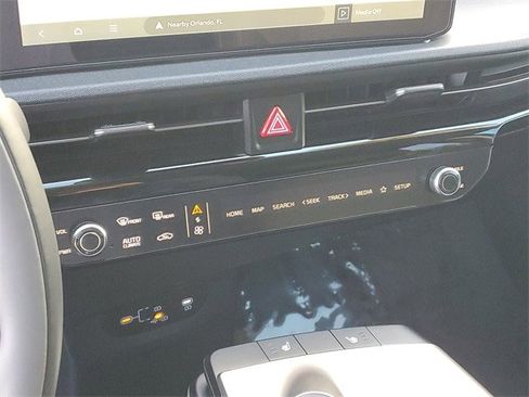Used 2025 Kia EV6 Light image 25