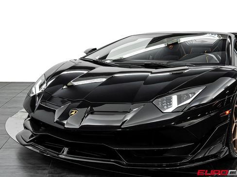 Used 2021 Lamborghini Aventador SVJ AWD/4WD image 18