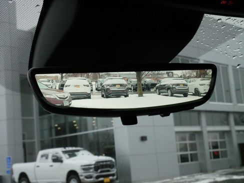 Used 2024 Chevrolet Suburban High Country image 37