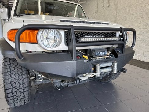 Used 2014 Toyota FJ Cruiser 4WD w/ Convenience Package image 16