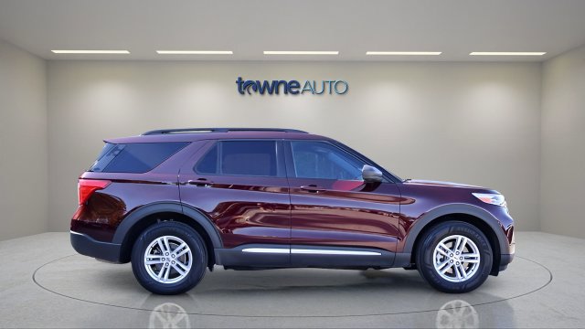 Used 2022 Ford Explorer XLT w/ Equipment Group 202A AWD/4WD image 5