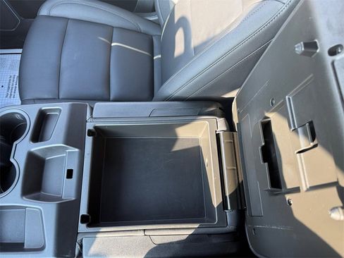 Used 2025 GMC Sierra 1500 SLT image 23