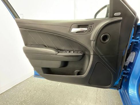 Used 2023 Dodge Charger SXT w/ Plus Group RWD image 9