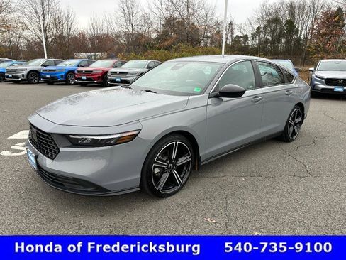 Used 2024 Honda Accord Sport image 2