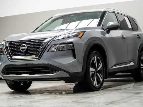 Used 2023 Nissan Rogue SL w/ SL Premium Package image 8