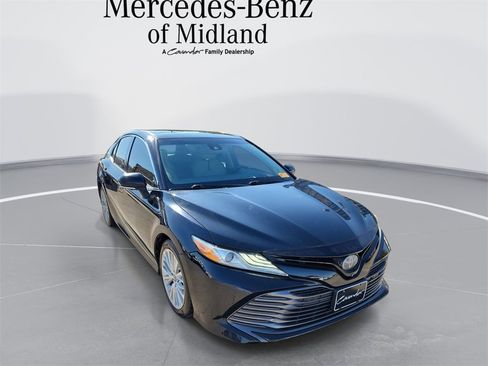 Used 2018 Toyota Camry XLE w/ Driver Assist Package image 1