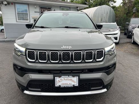 Used 2023 Jeep Compass Limited w/ Elite Group AWD/4WD image 2
