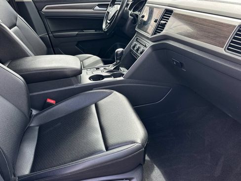 Used 2019 Volkswagen Atlas SE FWD image 16