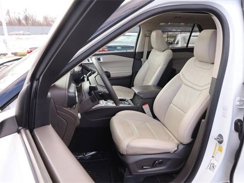 Used 2020 Ford Explorer Platinum w/ Premium Technology Package image 10