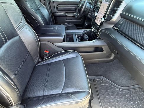 Used 2024 RAM 2500 Limited image 12