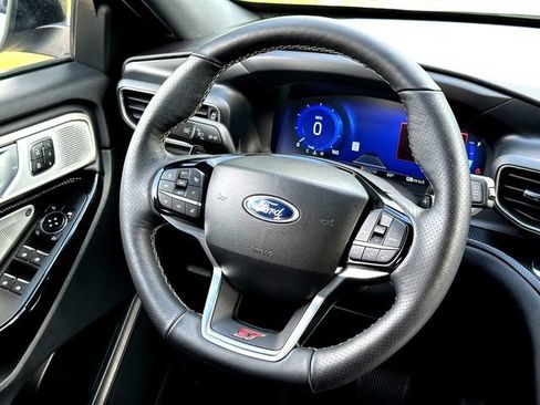 Used 2023 Ford Explorer ST w/ Equipment Group 401A AWD/4WD image 27