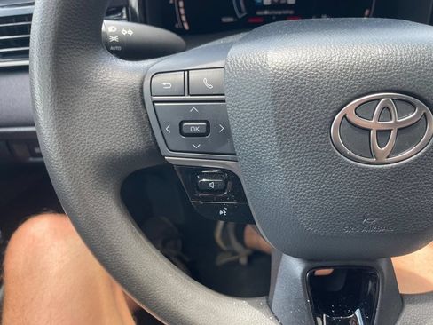 Used 2025 Toyota Camry LE FWD image 15