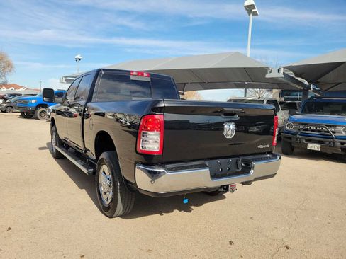 Used 2024 RAM 2500 Tradesman w/ Chrome Appearance Group image 4